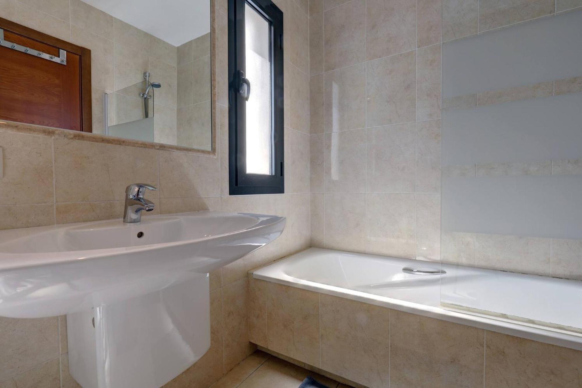 011 Bright And Spacious Villa With Private Pool Benalmadena Bagian luar foto