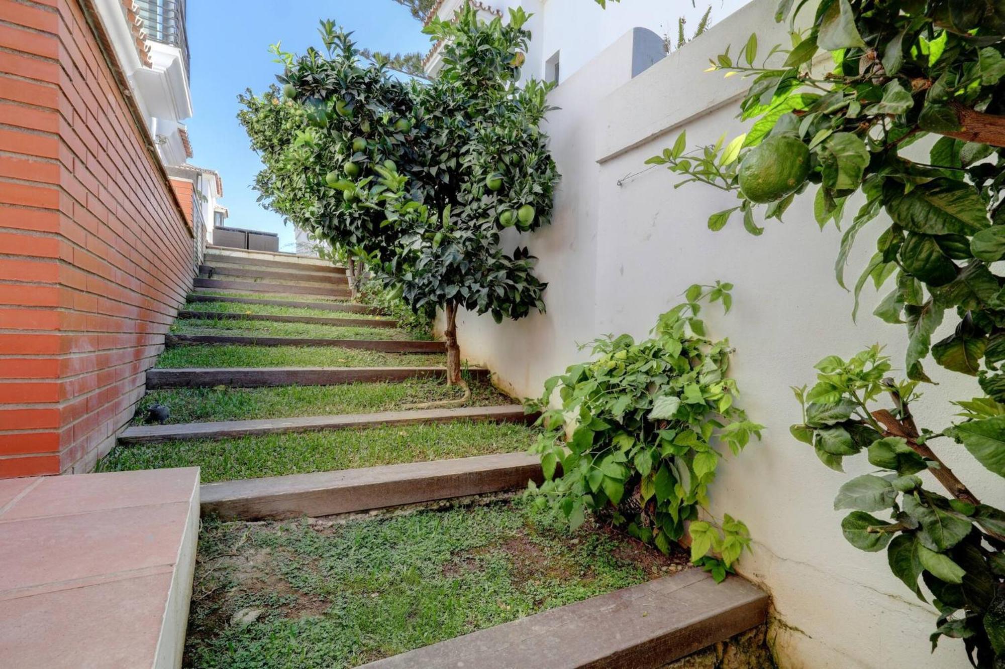011 Bright And Spacious Villa With Private Pool Benalmadena Bagian luar foto