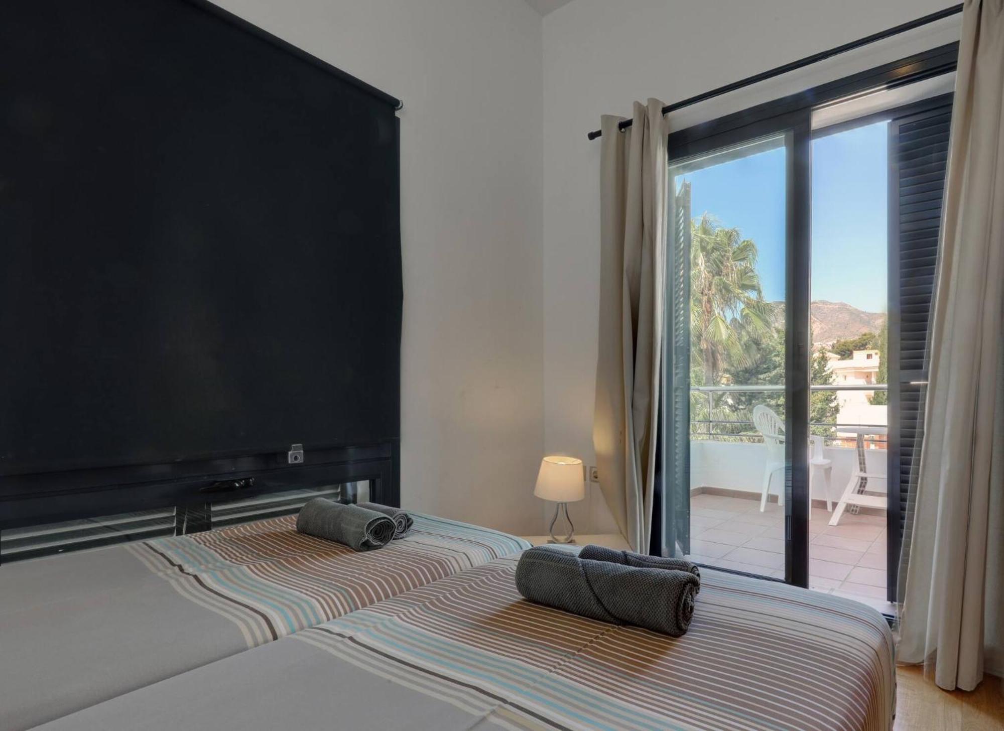 011 Bright And Spacious Villa With Private Pool Benalmadena Bagian luar foto